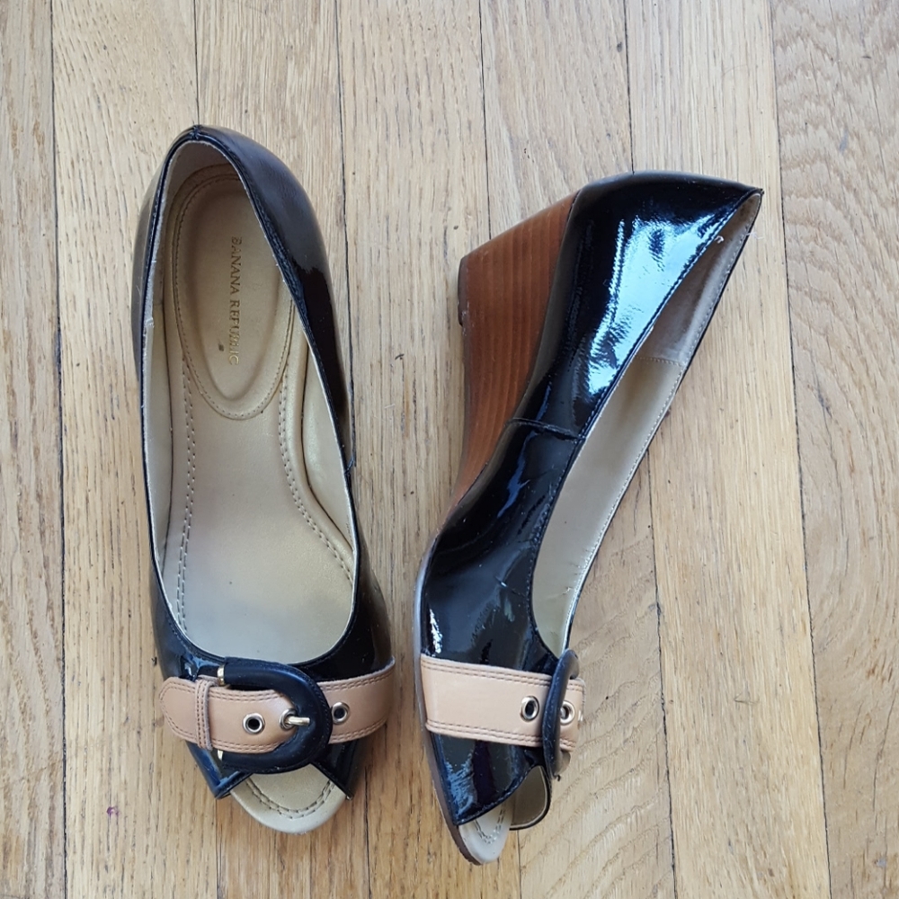 Banana Republic peep-toe wedge shoes 7.5